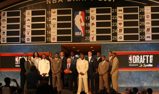 电竞战绩-18年前的今天：奥登力压KD成为状元 易建联第6顺位 孙悦第40顺位