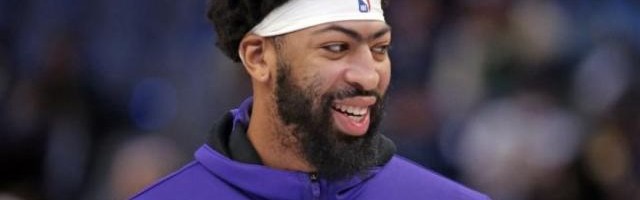 电竞战绩-浓眉将出战季前赛首战 对新赛季防守配置感到满意