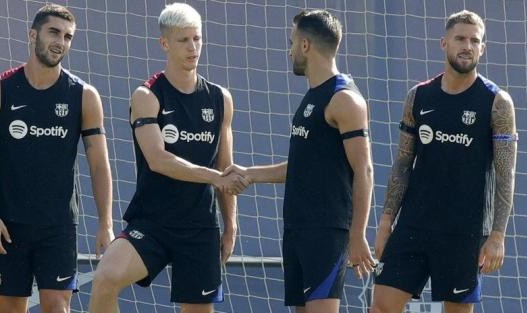 LOL Worlds 积分榜-巴萨夏窗总结，财政公平没达标投入不大，会变强吗？