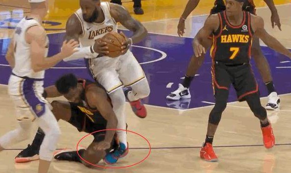 LOL Worlds 积分榜-【观察】三问詹姆斯伤退 MVP黄了？湖人卫冕拉响警报