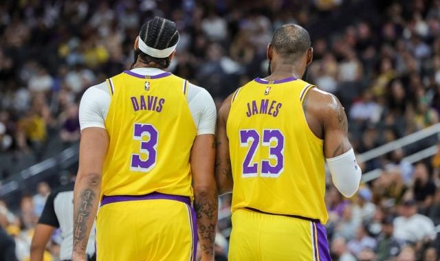 电竞战绩-退役倒计时2年？湖人补强失败 詹皇仍有信心冲冠