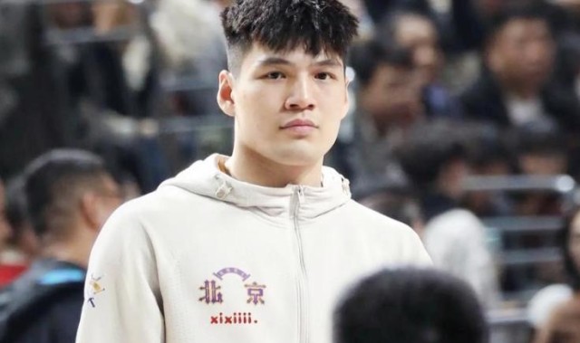 龙狮大开口！朱芳雨血亏三换一，离队人选敲定，杜锋要负主要责任