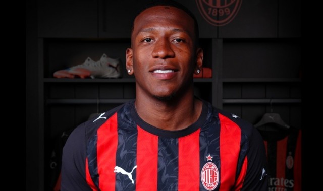 LOL Worlds 积分榜-跟队记者：埃斯图皮尼安的身体状况良好，明天重新参与米兰合练