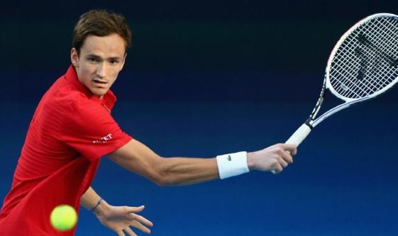 LOL Worlds 积分榜-梅德维德夫再胜兹维列夫  延续不败金身冲击澳网？