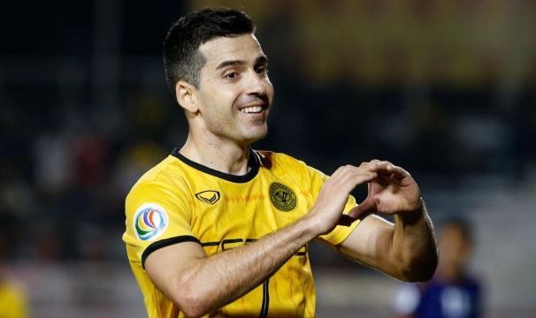 电竞战绩-国足劲敌期待亚足联杯金靴驰援：出征中国的大杀器